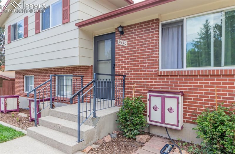 3950 Hamlet Rd, Colorado Springs, CO 80917