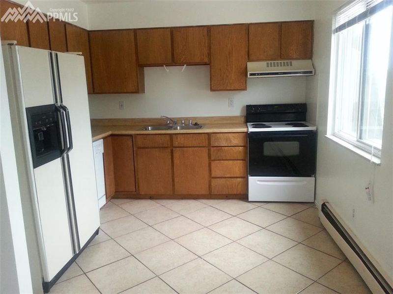 3950 Stonedike Dr, Colorado Springs, CO 80907