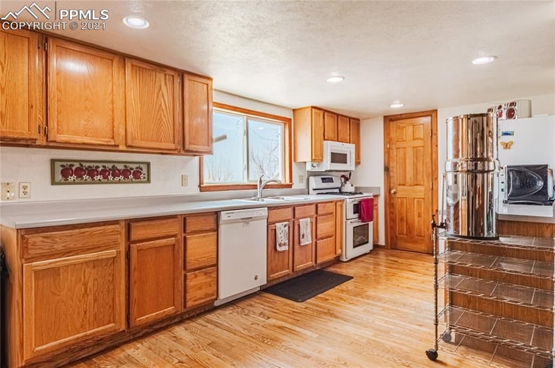 39555 Alford Rd, Ramah, CO 80832