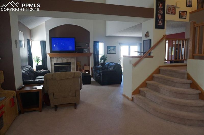 3960 Shining Star Dr, Colorado Springs, CO 80925