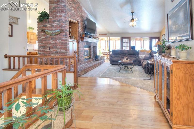 3965 Saddle Rock Rd, Colorado Springs, CO 80918