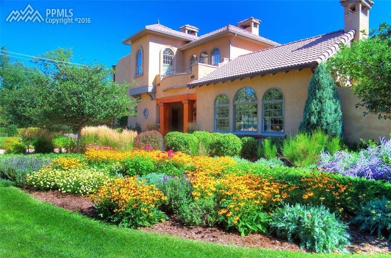 4 Berthe Cir, Colorado Springs, CO 80906