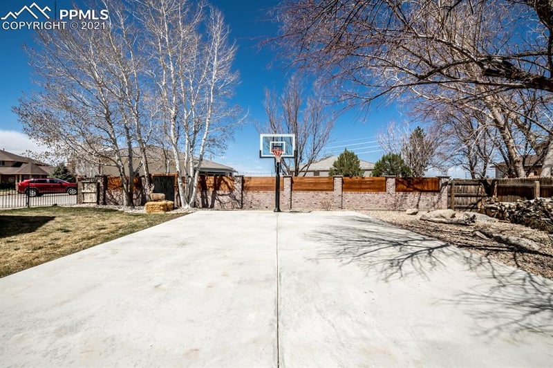 4 Kalanchoe Ct, Pueblo, CO 81008