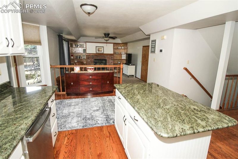 40 Rangely Dr, Colorado Springs, CO 80921