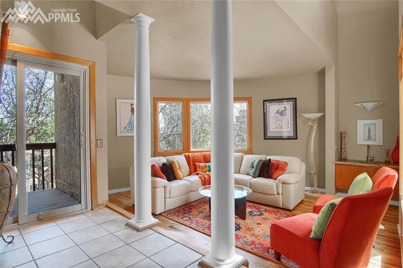 40 Stanwell St, Colorado Springs, CO 80906