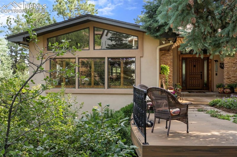 40 Upland Rd, Colorado Springs, CO 80906