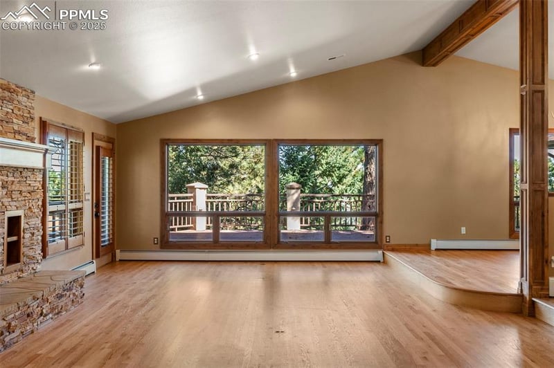 40 Upland Rd, Colorado Springs, CO 80906