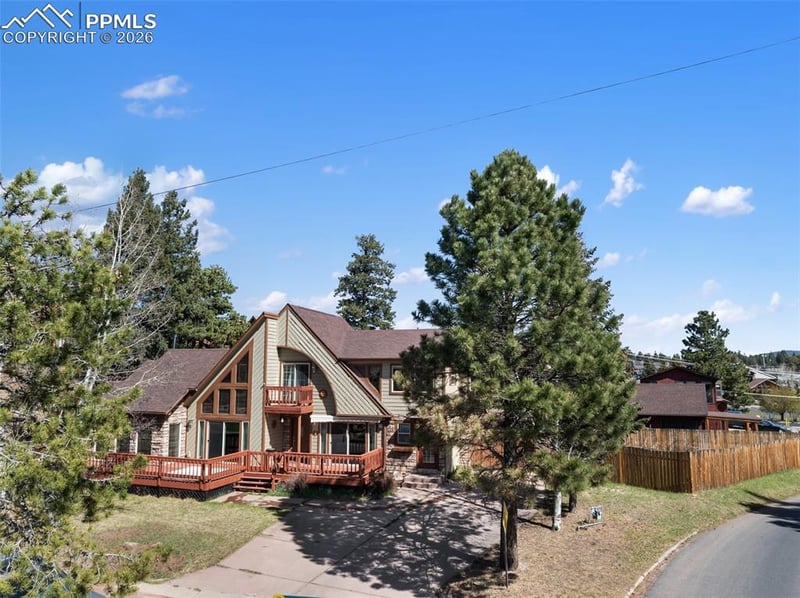 400 Hillcrest St, Woodland Park, CO 80863