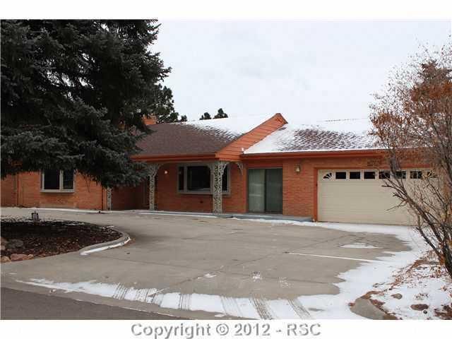 400 Pine Ave, Colorado Springs, CO 80906