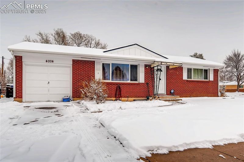 4004 Maxwell Rd, Colorado Springs, CO 80909