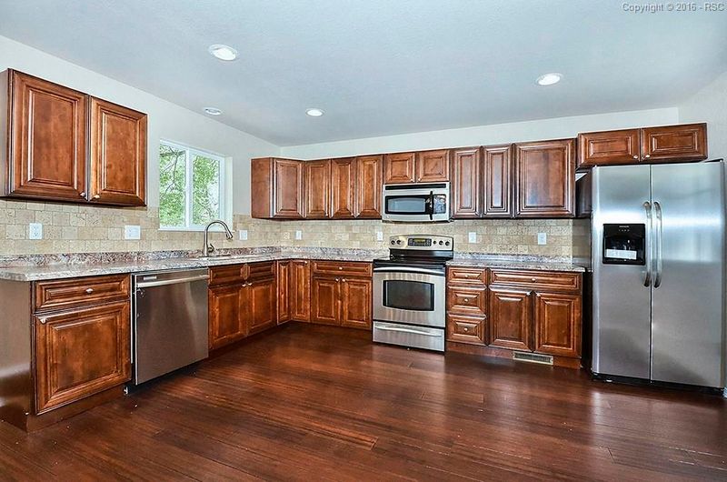 4005 Colony Hills Cir, Colorado Springs, CO 80916