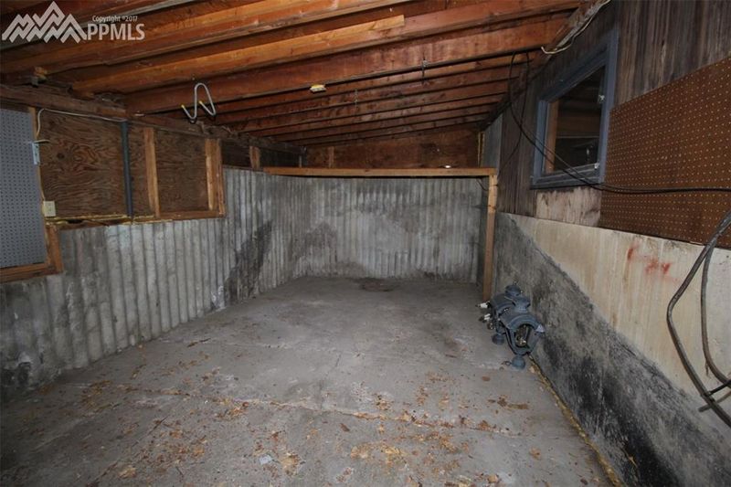 4005 Valley Dr, Pueblo, CO 81008