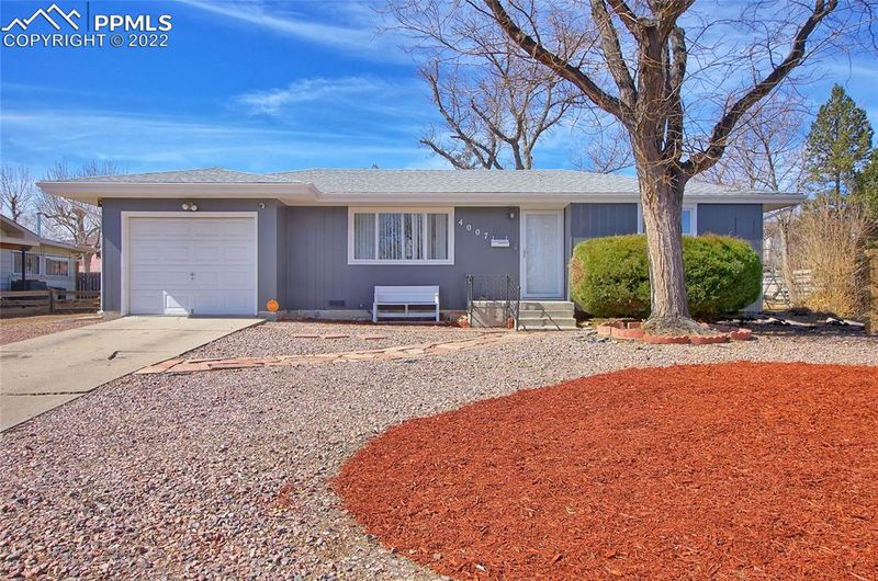 4007 Ridge Dr, Pueblo, CO 81008