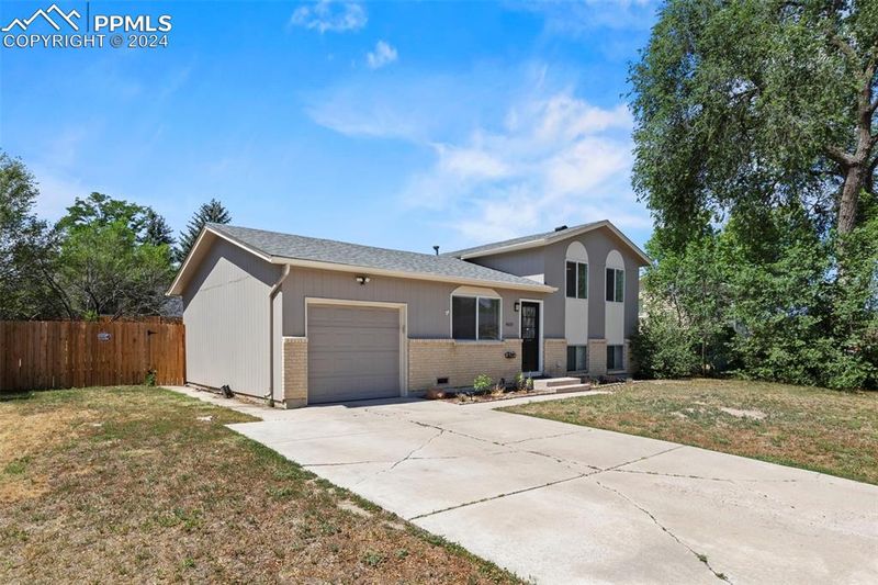 4009 Shelley Ave, Colorado Springs, CO 80910