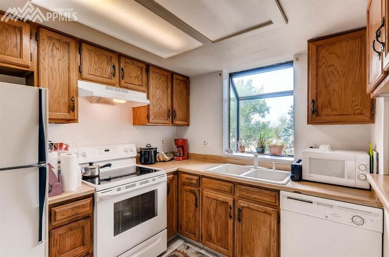 401 S Kalispell Way #201, Aurora, CO 80017
