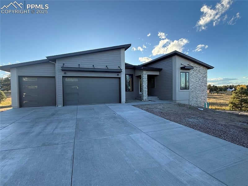 4010 Pinehurst Cir, Colorado Springs, CO 80908