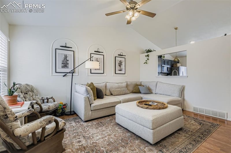 4019 Roan Dr, Colorado Springs, CO 80922