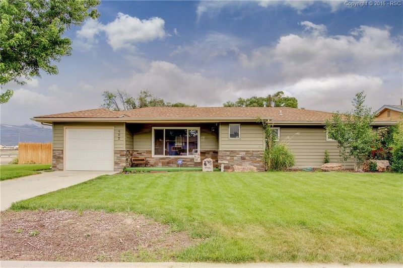 402 Chatfield Dr, Colorado Springs, CO 80911