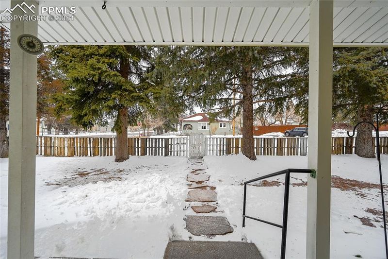 402 Cheyenne St, Kiowa, CO 80117