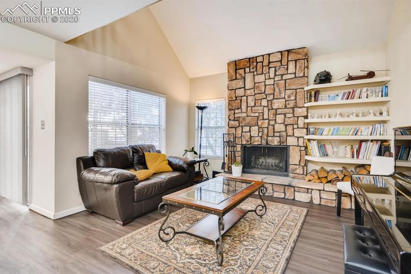402 Cobblestone Dr, Colorado Springs, CO 80906