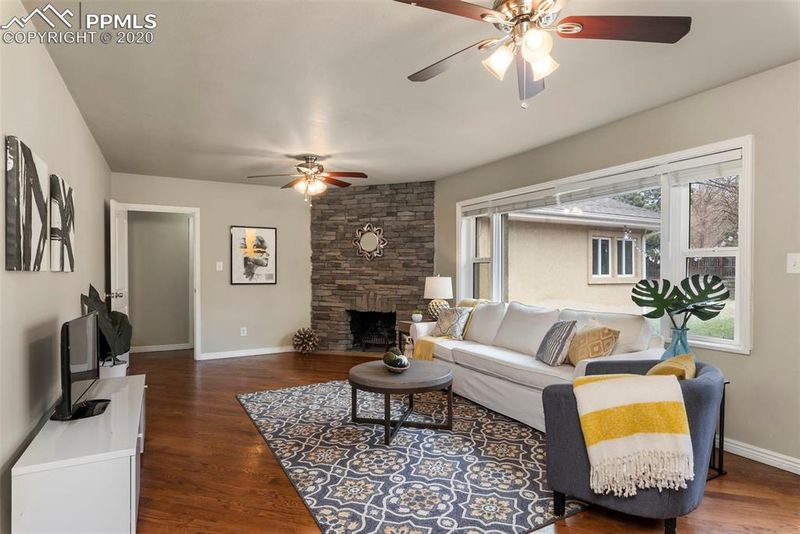 402 Cragmor Rd, Colorado Springs, CO 80907