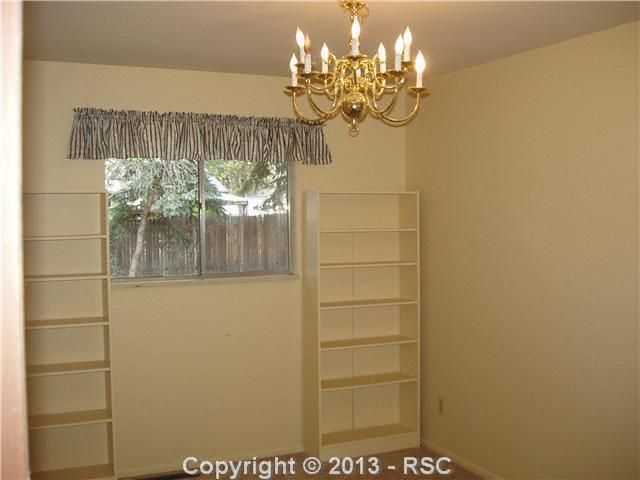 402 Edgewood Dr, Colorado Springs, CO 80907