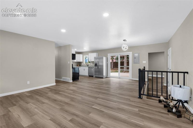 402 Elmwood Dr, Colorado Springs, CO 80907