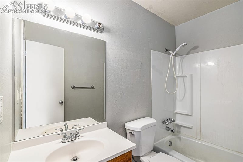 4025 Ruskin Way, Colorado Springs, CO 80910