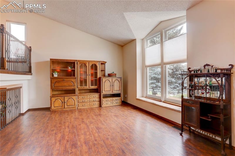 4025 Zurich Dr, Colorado Springs, CO 80920