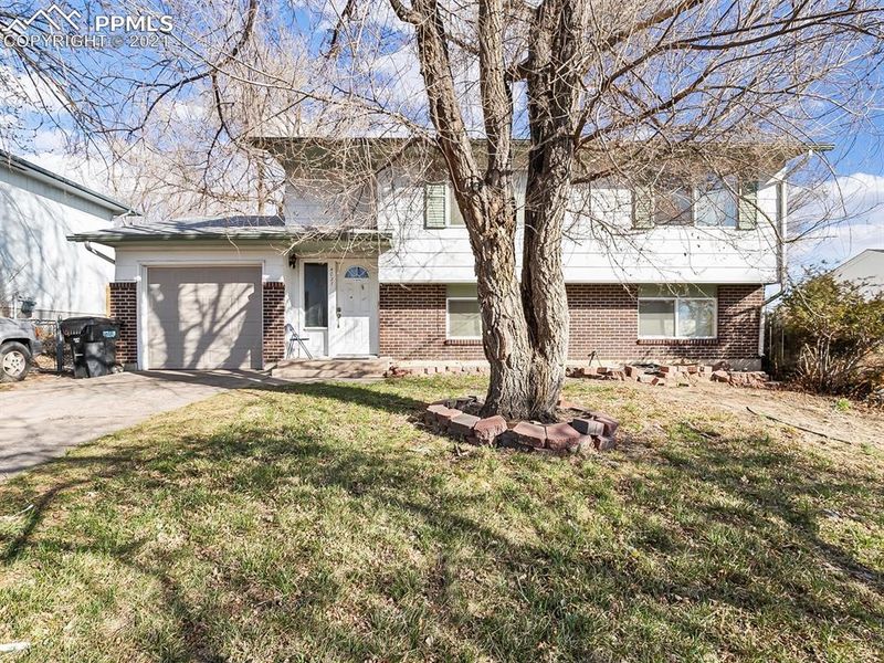 4027 E Pikes Peak Ave, Colorado Springs, CO 80909