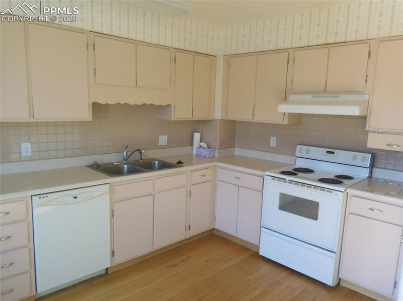 4035 Harbor Pl, Colorado Springs, CO 80917