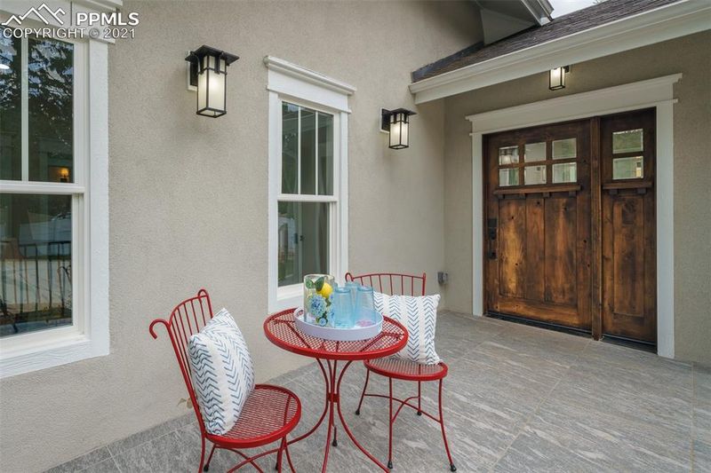 404 W Cheyenne Rd, Colorado Springs, CO 80906