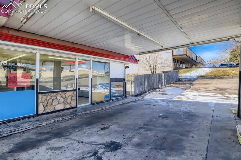 404 Circle Dr, Colorado Springs, CO 80910