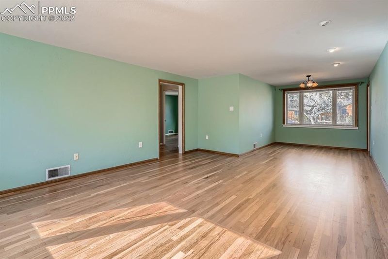 404 Columbia Rd, Colorado Springs, CO 80904