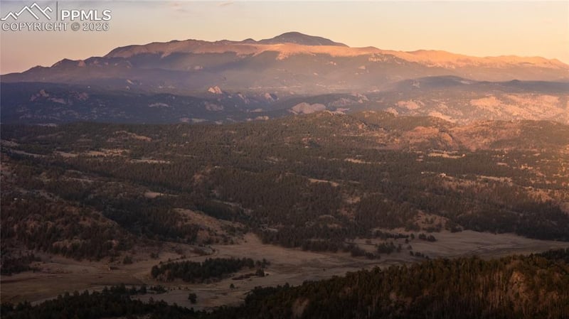 404 Valley Dr, Florissant, CO 80816