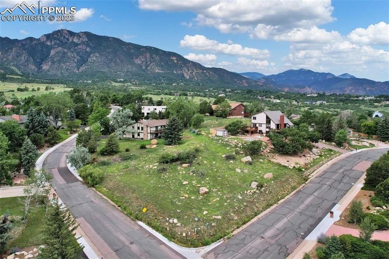 4040 Wakefield Dr, Colorado Springs, CO 80906