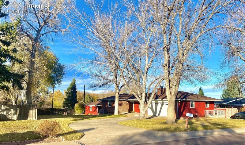 405 Crestridge Ave, Colorado Springs, CO 80906