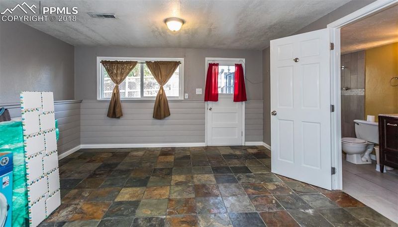 405 Harvard St, Colorado Springs, CO 80911