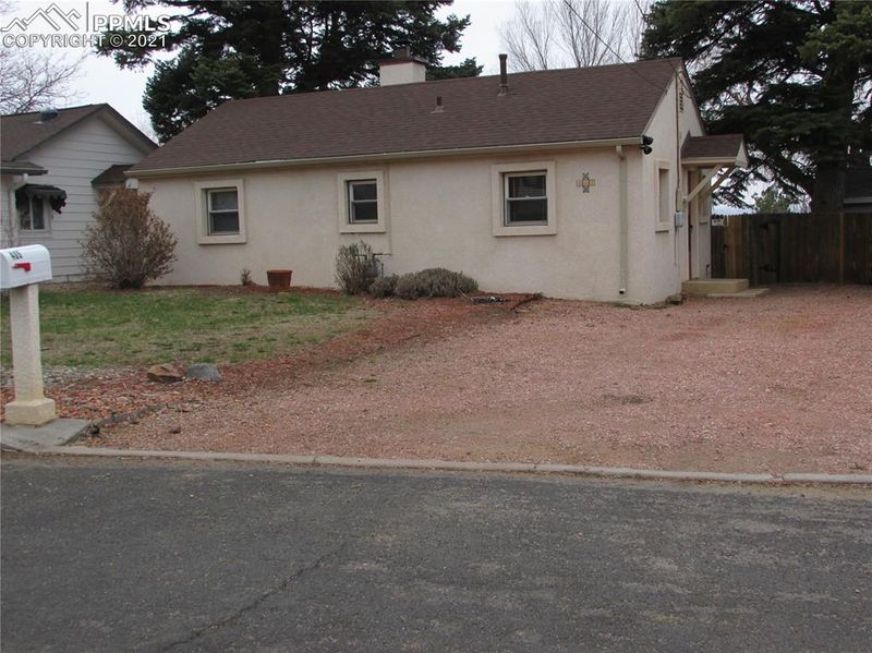 405 Hilltop Cir, Colorado Springs, CO 80905