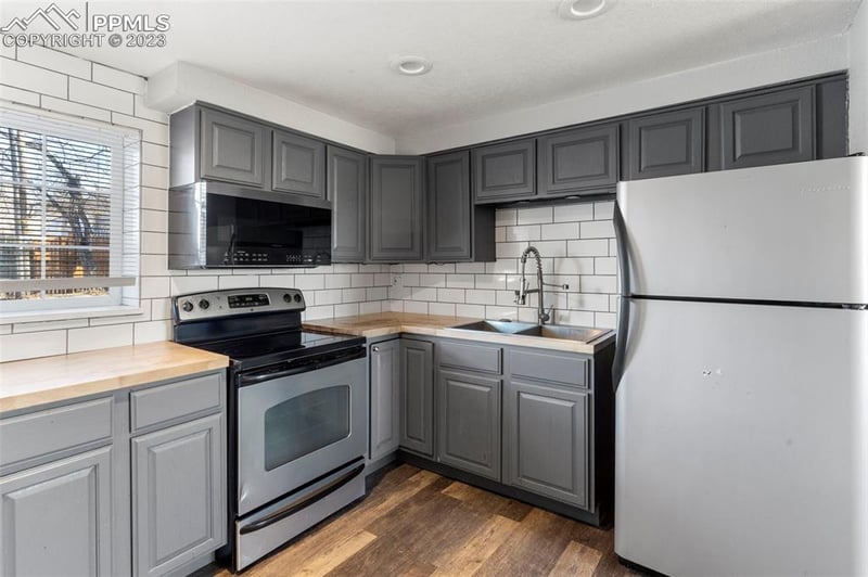 4050 Airport Rd, Colorado Springs, CO 80910