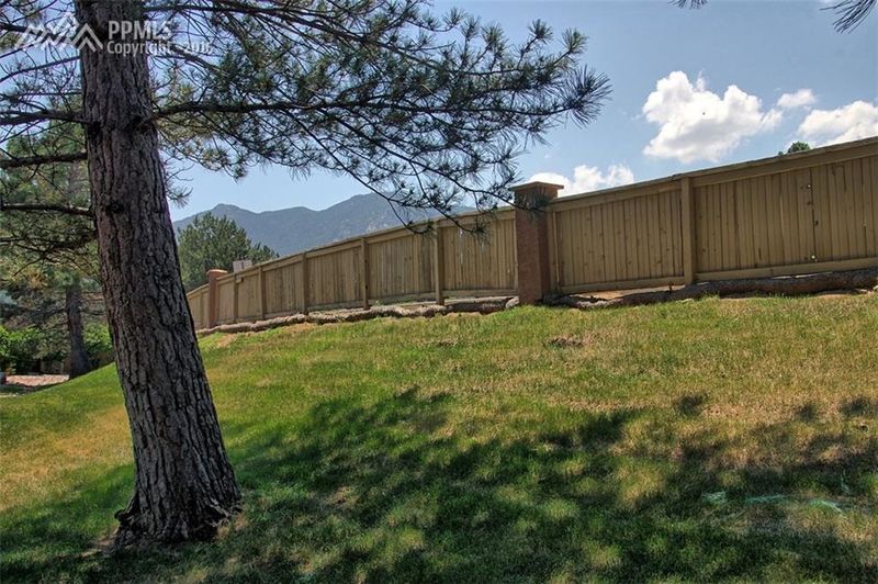 4050 Autumn Hts #B, Colorado Springs, CO 80906