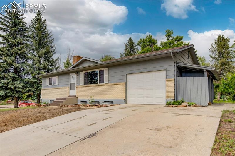 4050 Hollow Rd, Colorado Springs, CO 80917