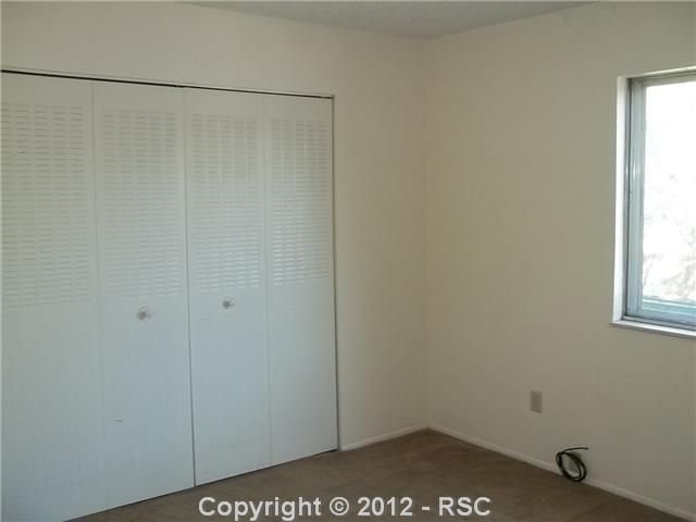 4051 N Peakview Dr, Pueblo, CO 81008