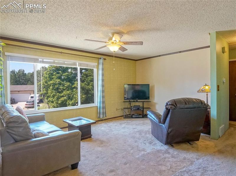 4070 Candea Ct, Colorado Springs, CO 80916