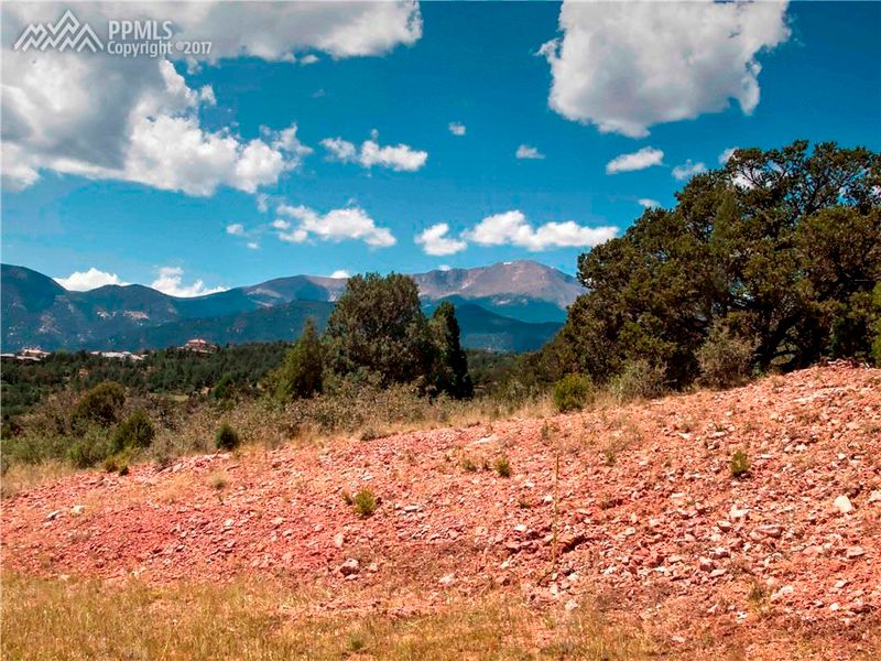 4075 Cedar Heights Dr, Colorado Springs, CO 80904