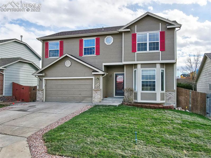 4075 Solarglen Dr, Colorado Springs, CO 80916