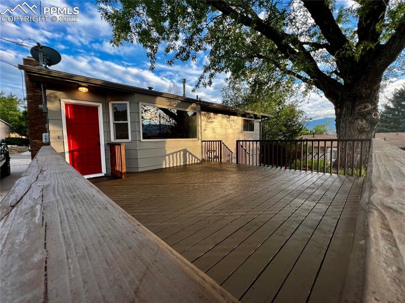 408 Maplewood Dr, Colorado Springs, CO 80917