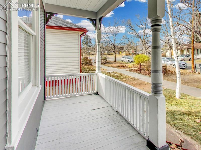 409 E Caramillo St, Colorado Springs, CO 80907