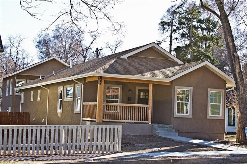 409 Mesa Rd, Colorado Springs, CO 80905
