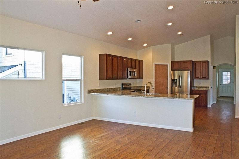 409 Mesa Rd, Colorado Springs, CO 80905